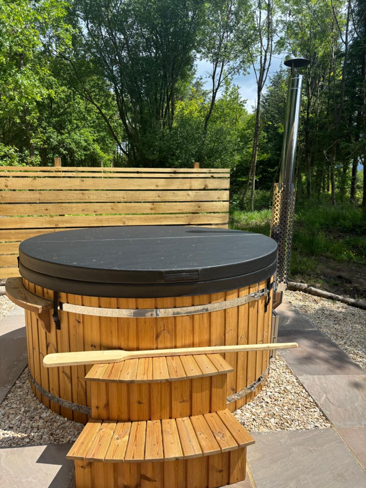 Celtic Minor Pods Villa Ystalyfera Bagian luar foto