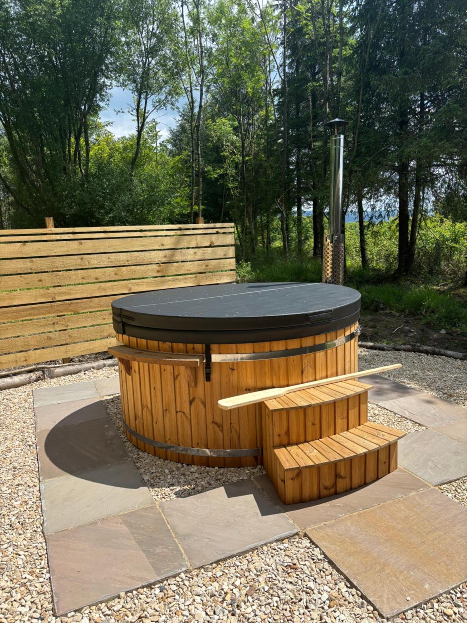 Celtic Minor Pods Villa Ystalyfera Bagian luar foto